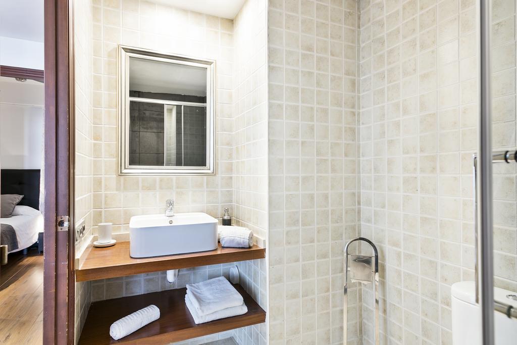 Uma Suites Bruc Barcelona Room photo