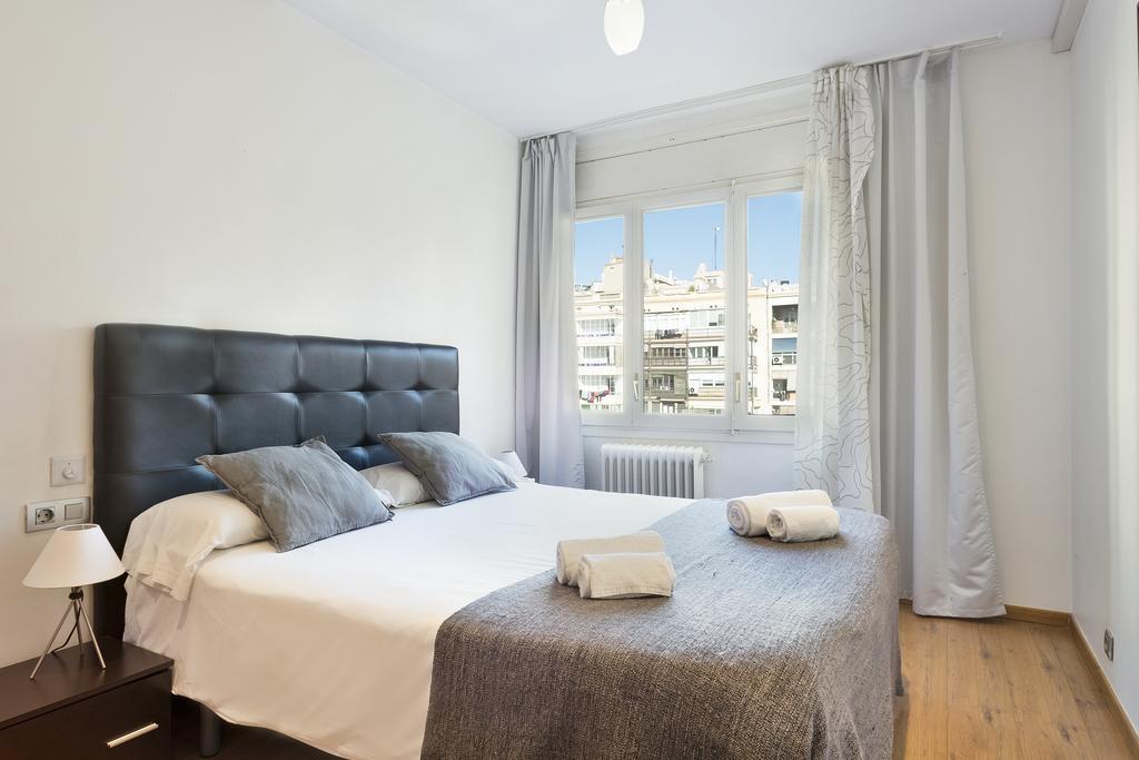 Uma Suites Bruc Barcelona Exterior photo